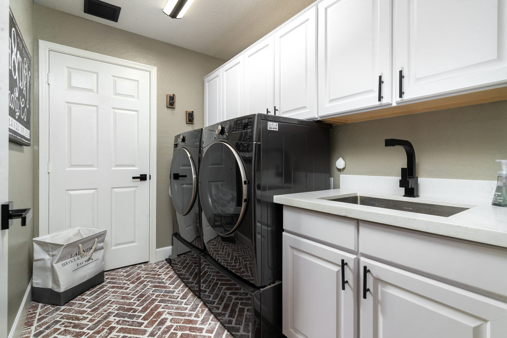In-unit LG steam washer and dryer